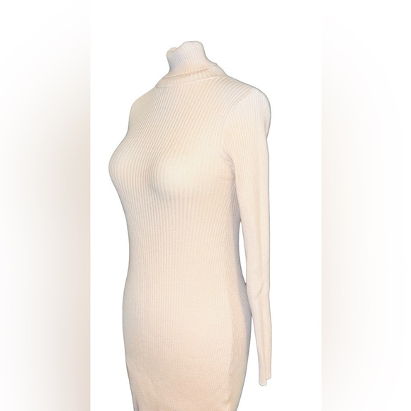 Lilly’s Kloset Hot!🔥 Form fitting  Dress - Picture 6 of 15